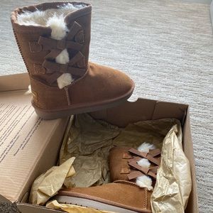 Brand new size 13 Koolaburra by Ugg boots